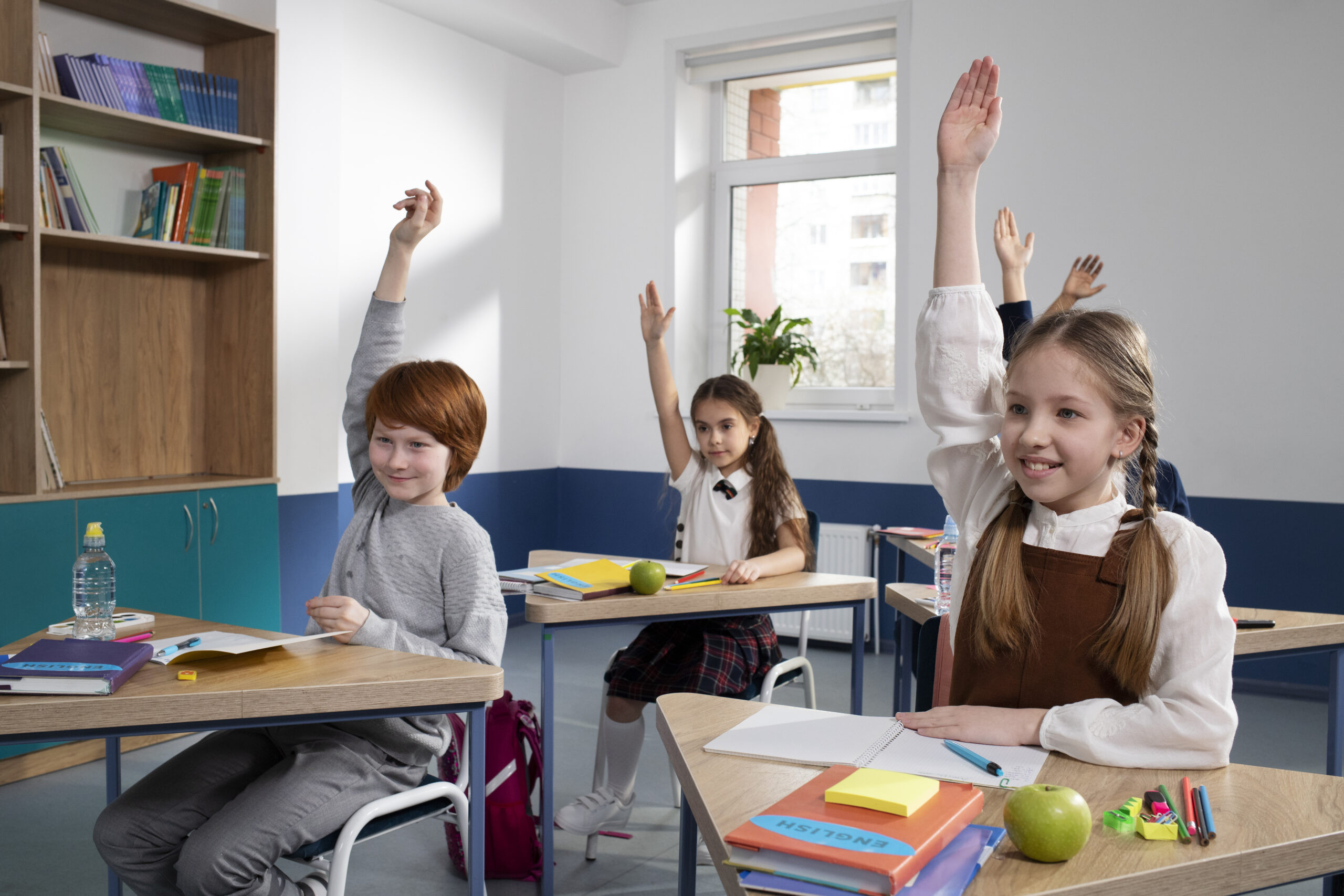kids-classroom-taking-english-class актуальность темы